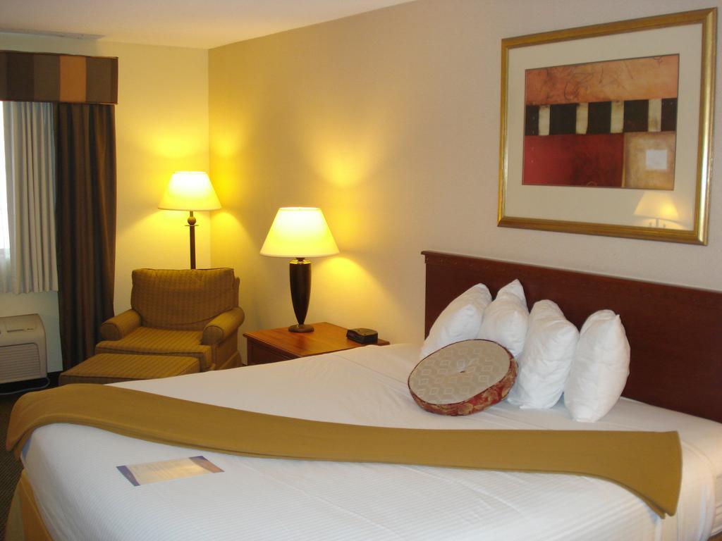 Quality Inn & Suites Columbia I-70 Zimmer foto